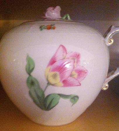 HER32 Teapot & Lid