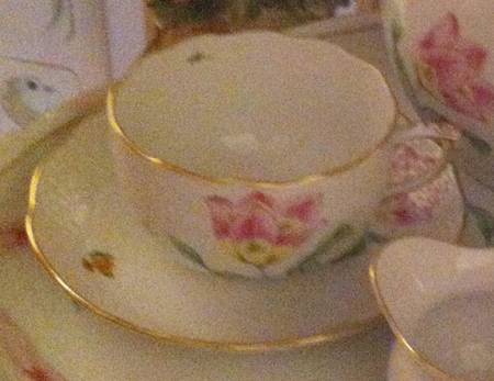 HER32 Flat Cup & Saucer Set