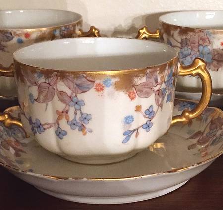 H1978 Flat Bouillon Cup & Saucer