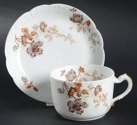 H1986 Flat Cup & Saucer Set