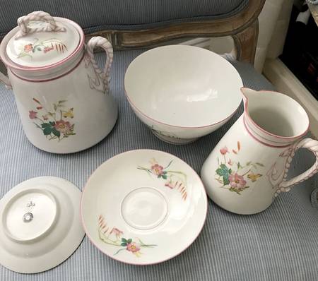 H2263 Creamer