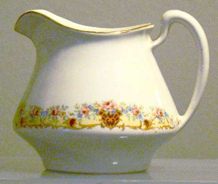 HLC2239 Creamer