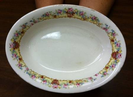 HLC2239 9" Oval Vegetable Bowl