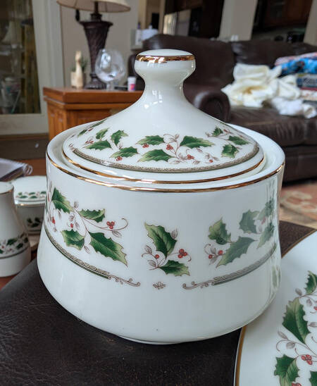 HHD2 (Gold "H" Mark) Sugar Bowl & Lid