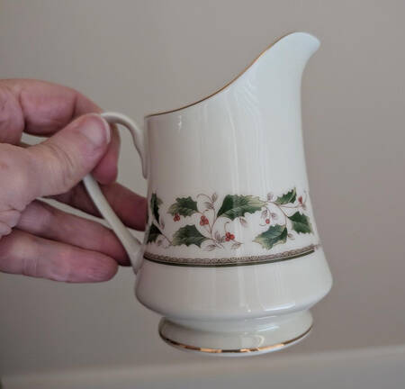 HHD2 (Gold "H" Mark) Creamer