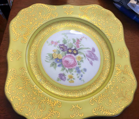 HUT1227 Square Salad Plate