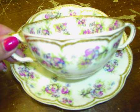 H2422 Flat Bouillon Cup & Saucer