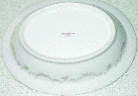 H2434 9" Oval Vegetable Bowl