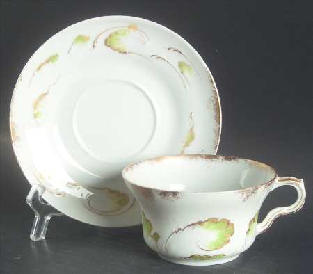 H2441 Flat Cup & Saucer Set