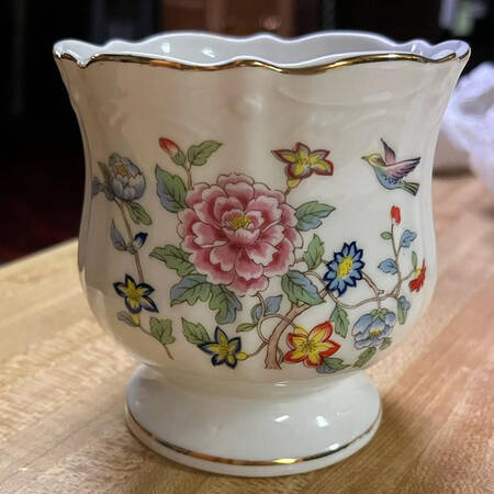 Spring Garden Cachepot