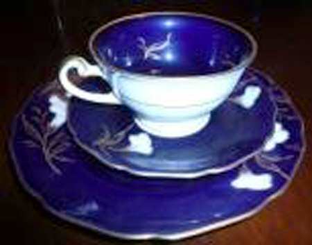HUT1245 Footed Cup & Saucer Set