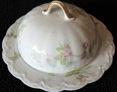 H2457 Round Covered Butter