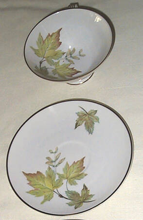 HUT1252 Footed Cup & Saucer Set
