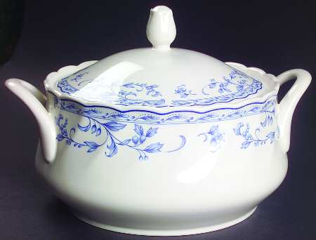 Simplicity Round Covered Vegetable by Heritage Mint