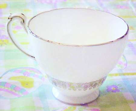 S558 Footed Cup