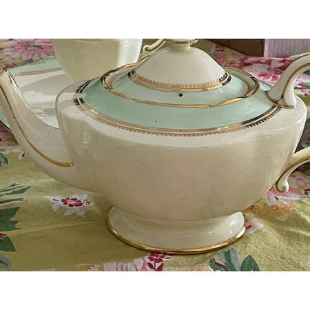 4490 Teapot & Lid