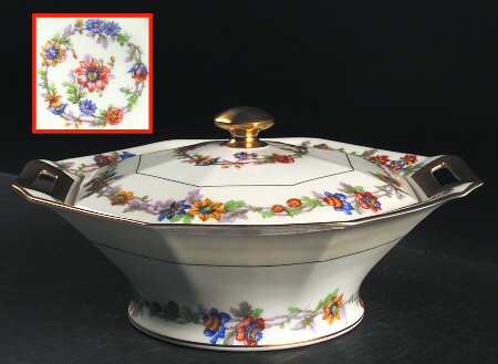 Amboise (Floral, Multisides) Round Covered Vegetable