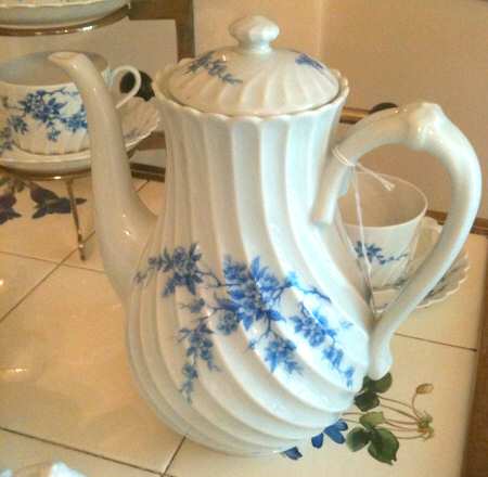 H2524 Coffee Pot & Lid