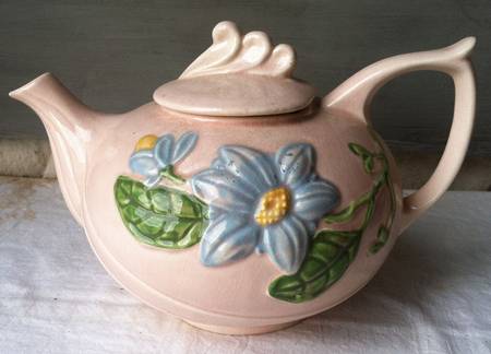 Magnolia Pink Gloss (No Trim) Teapot & Lid