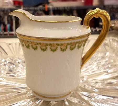 H2538 Creamer