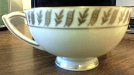 HCZ74 Footed Cup