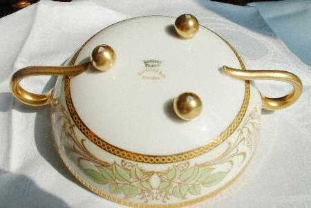 H2545 Footed Cream Soup Bowl