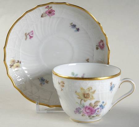 8981 Flat Demitasse Cup & Saucer Set