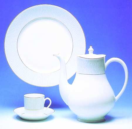 Moire (Sevres Shape) by Haviland