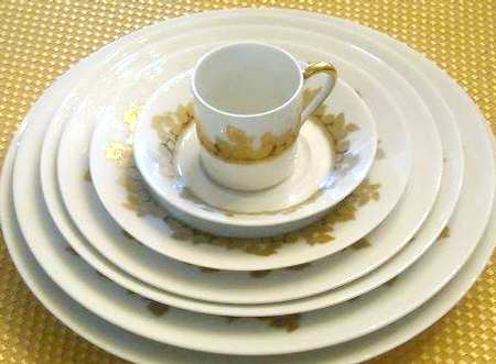 Feuiles Or Flat Demitasse Cup & Saucer Set