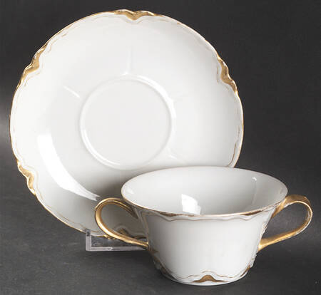 H2660 Flat Bouillon Cup & Saucer