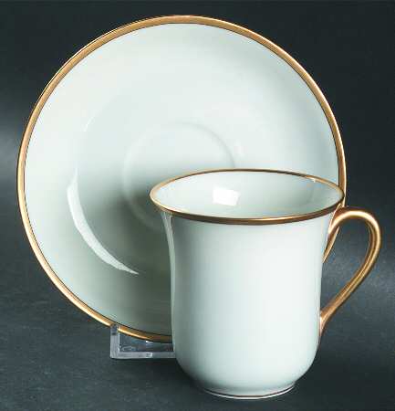 H2668 Chocolate Cup & Saucer Set