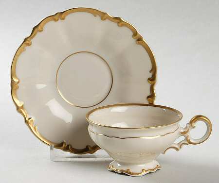 5810 Footed Demitasse Cup & Saucer Set