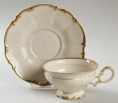5810 Footed Cup & Saucer Set