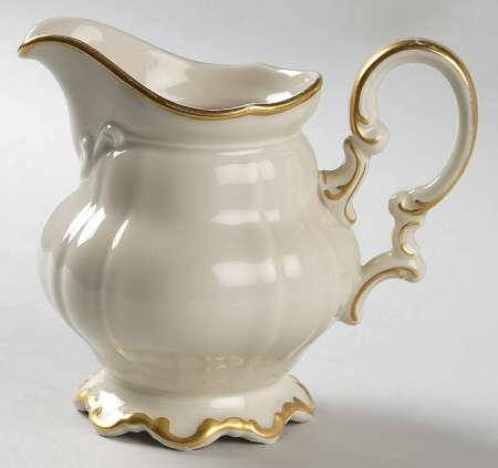 5810 Creamer