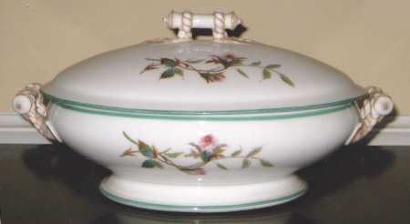 Moss Rose (Green Trim) Oval Covered Vegetable