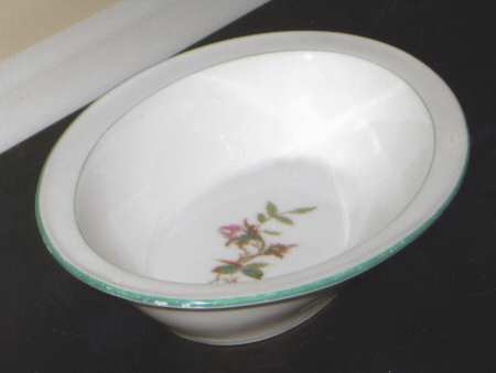 Moss Rose (Green Trim) 8" Round Vegetable Bowl