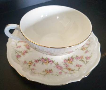Schleiger 1050-1 Flat Cup & Saucer Set