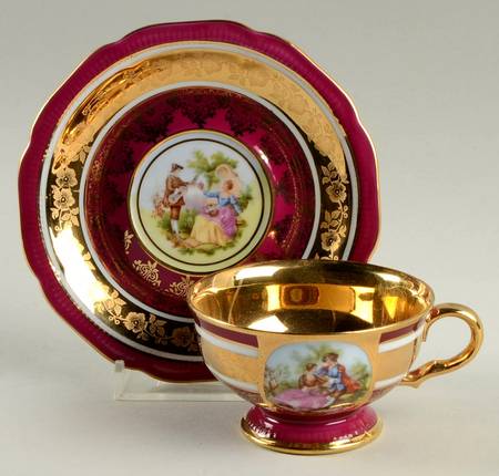 HUT1313 Footed Demitasse Cup & Saucer Set