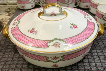 H2765 Round Covered Vegetable