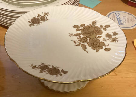 5989 Pedestal Cake Stand