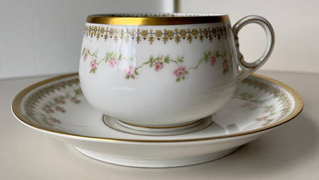 Schleiger 620-1 Footed Cup & Saucer Set