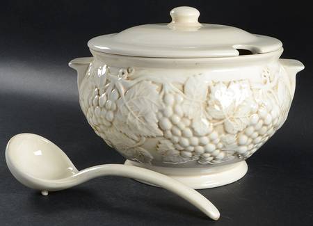 Hda1 Tureen & Lid w/Ladle