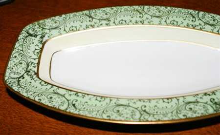 HUT1335 14" Oval Serving Platter