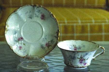 Schleiger 1033-1 Flat Cup & Saucer Set