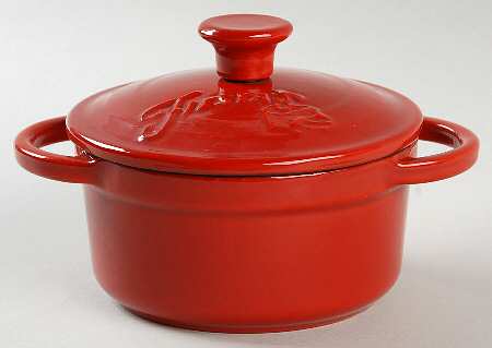 Fiesta Scarlet (Intro 2004) 11 Oz Cast Iron Round Covered Casserole