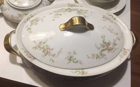 Schleiger 144-7 Oval Covered Vegetable