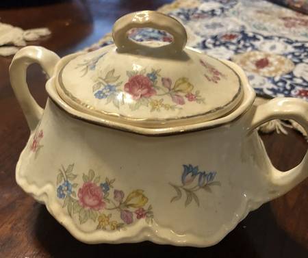 HLC2414 Sugar Bowl & Lid