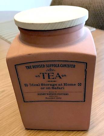 The Original Suffolk (Terra Cotta) Square Tea Canister & Wood Lid