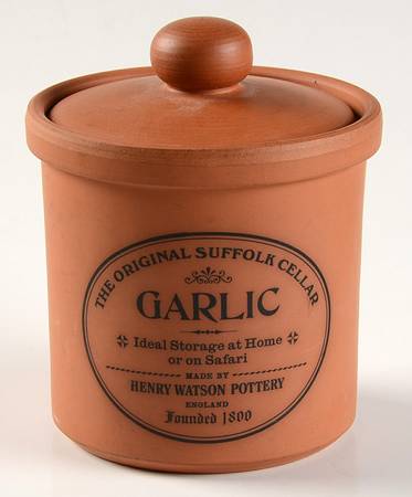 The Original Suffolk (Terra Cotta) Garlic Cellar & Lid (No Holes)