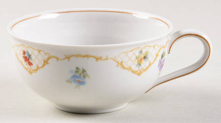 7470 (Cream Background) Flat Cup